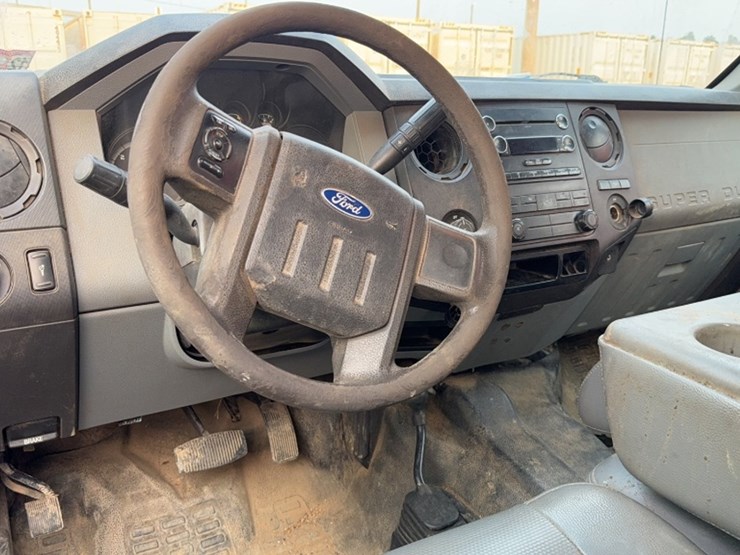 2012-ford-f250-image-24