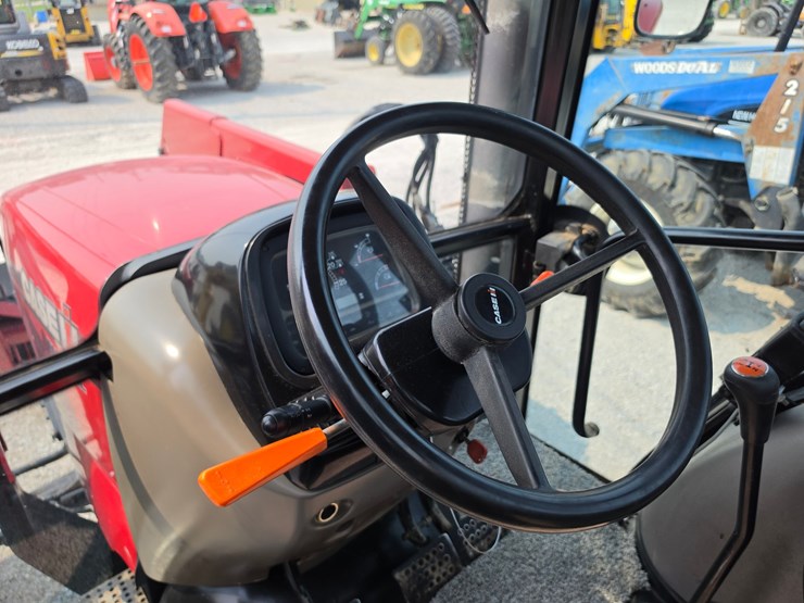 case-ih-farmall-140a-image-13