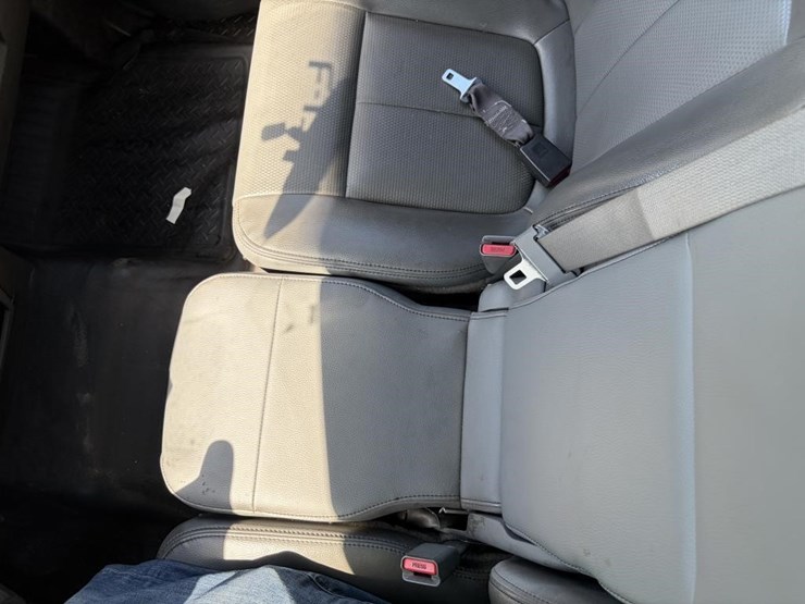2011-ford-f150-image-17