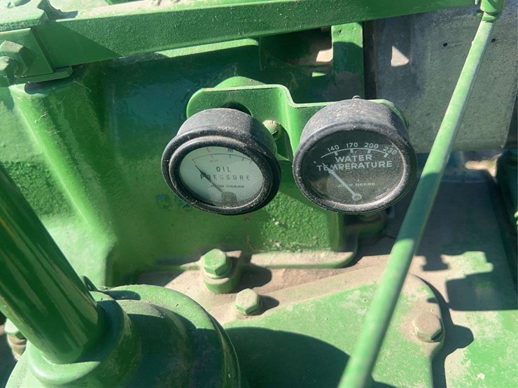 john-deere-model-b-image-38