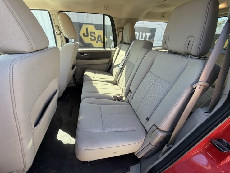 2012-ford-explorer-image-22