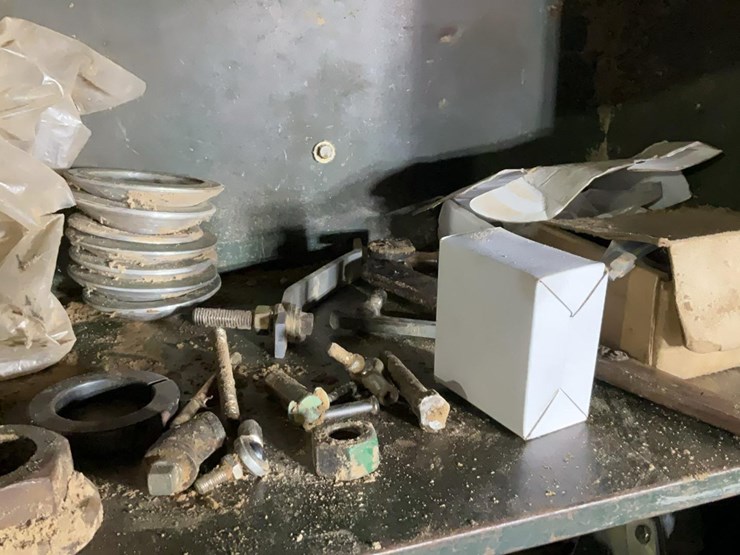 #178-•-jockey-grinders-and-parts-cabinet-image-6