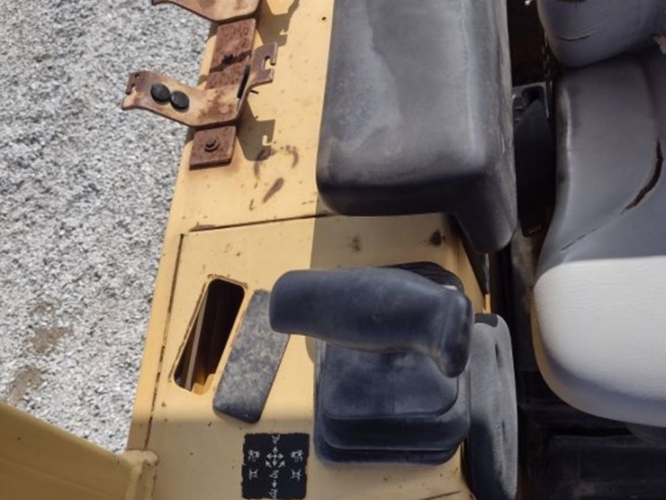 deere-650h-lgp-image-8