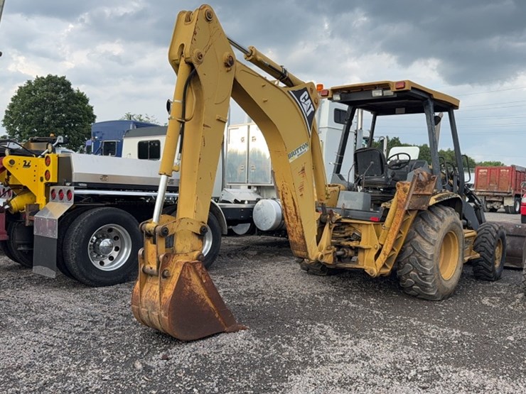 caterpillar-416c-image-11