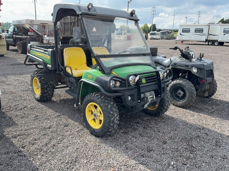 john-deere-gator-image-3