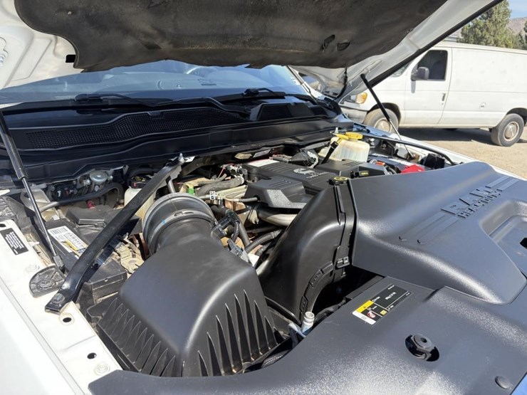 2019-dodge-ram-5500hd-image-8