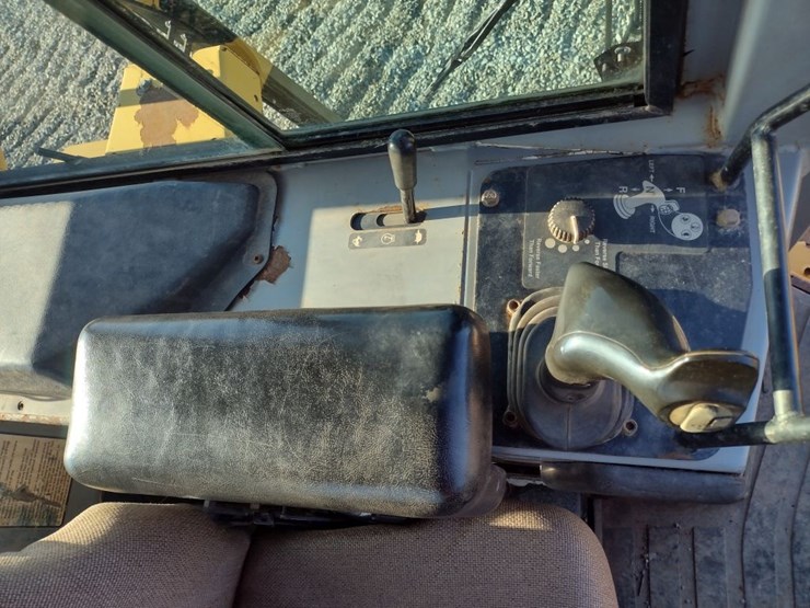 deere-700h-lt-image-9