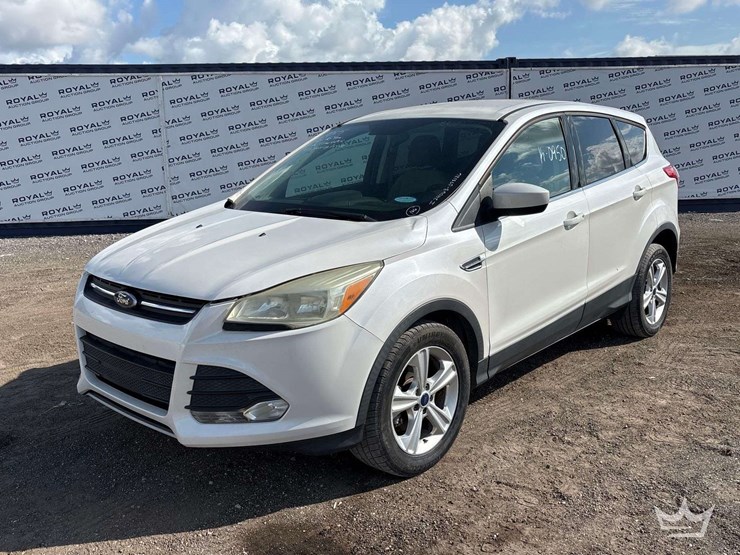 2015-ford-escape-image-1