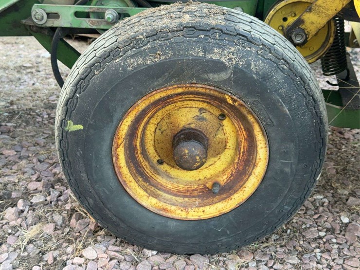 john-deere-110-image-26