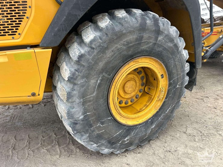 2022-deere-260e-image-49