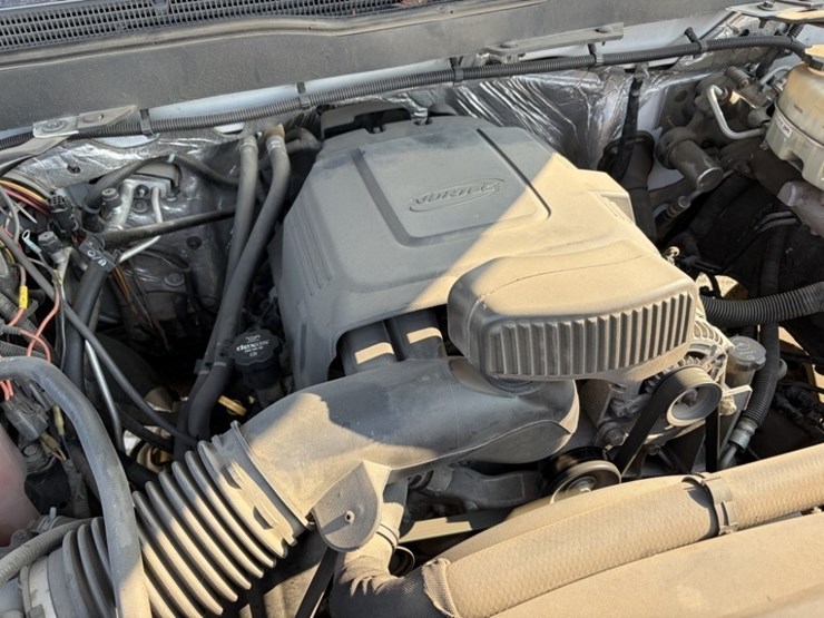 2016-chevrolet-silverado-3500-image-17