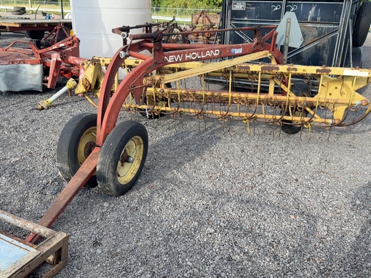 new-holland-256-image-1