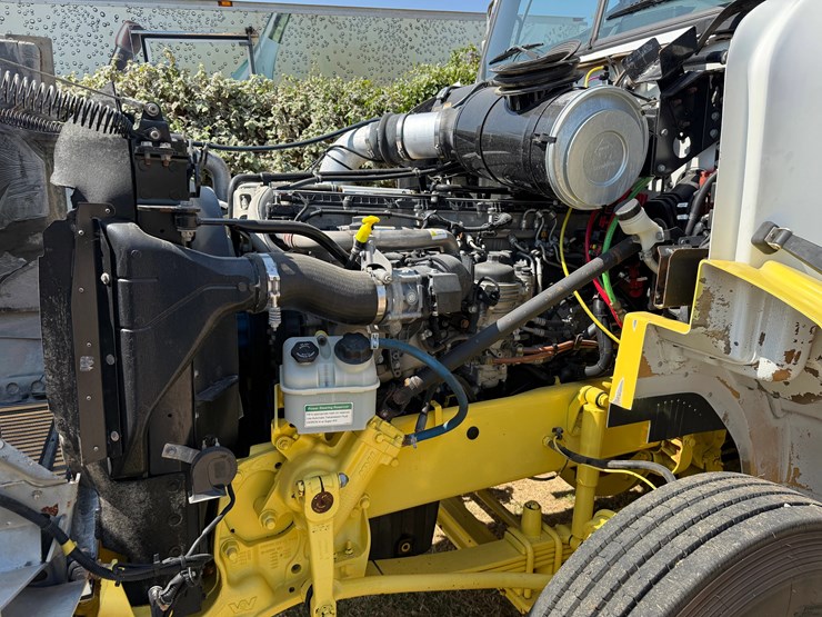 2015-western-star-4900-image-21