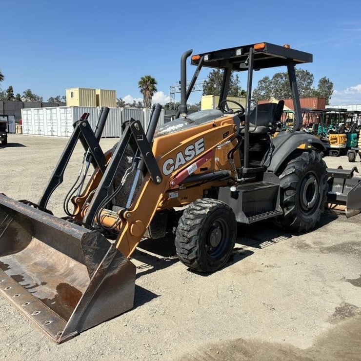 2021 CASE 570N EP