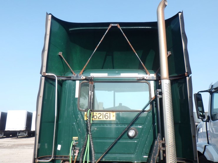 2017-mack-ch612-image-8