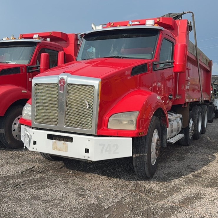 2016 KENWORTH T880