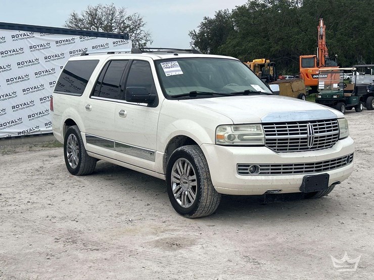 2007-lincoln-navigator-image-4