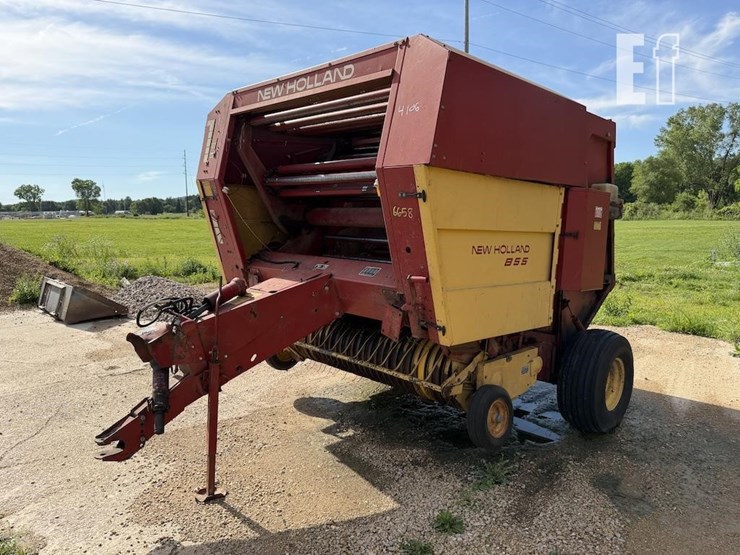 new-holland-855-image-3