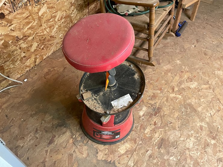 #7137-•-shop-stools-image-2