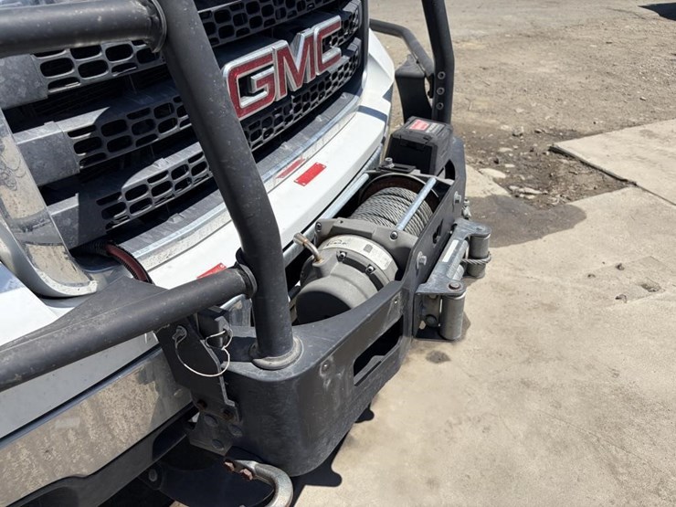 2012-gmc-sierra-2500-image-15
