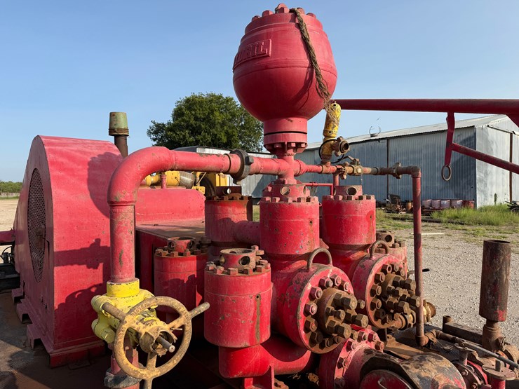 ideco-214-duplex-mud-pump-p/b-caterpillar-d353e-engine,-skidded-image-11