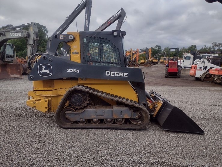 deere-325g-image-3