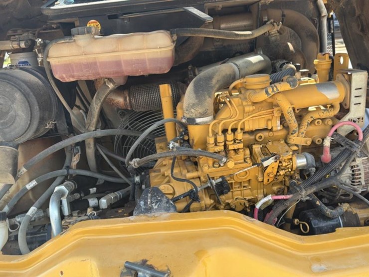 2015-caterpillar-908h2-image-34