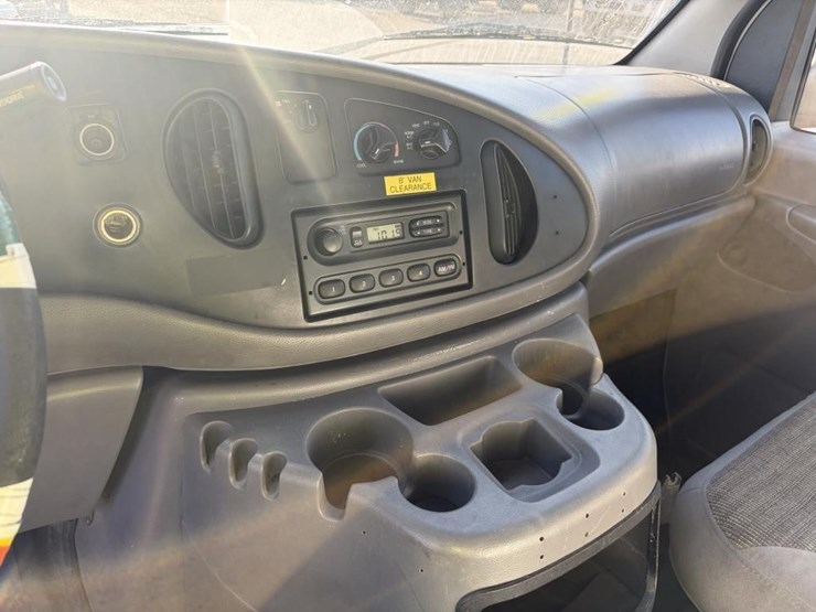 2002-ford-e350-sd-image-17