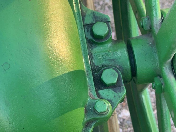 john-deere-112-image-10