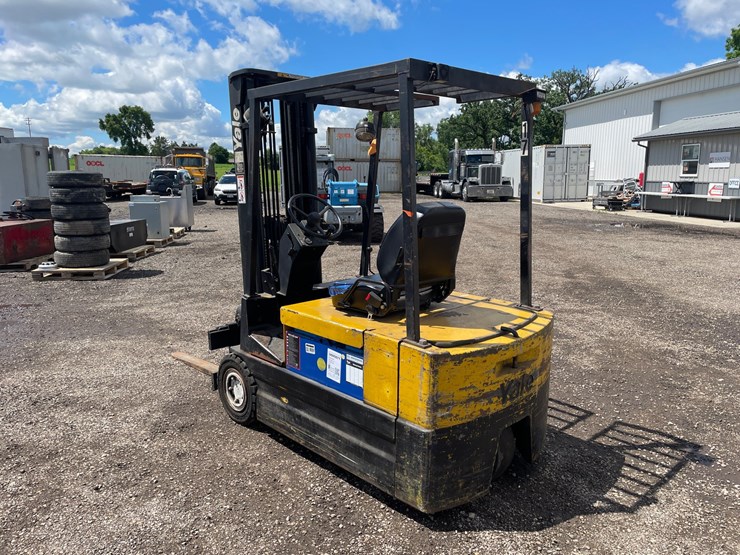 #2407-•-yale-electric-forklift-image-7