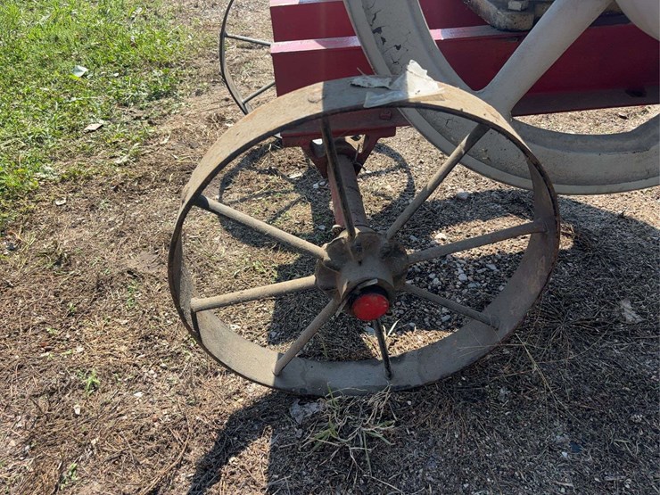monitor-5-horse-hit-and-miss-engine-with-cart-image-38
