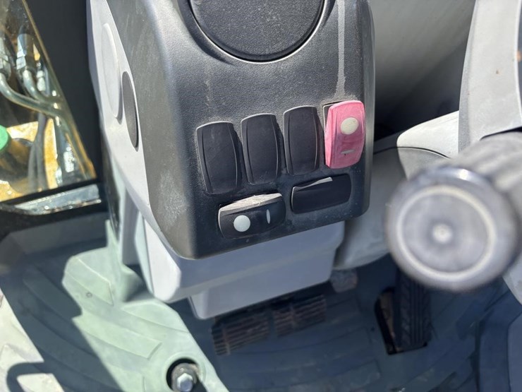 2012-caterpillar-420f-image-36