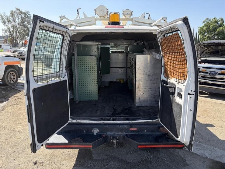 2002-ford-e350-sd-image-13