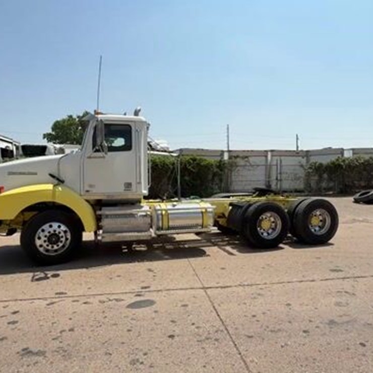 2015 WESTERN STAR 4900