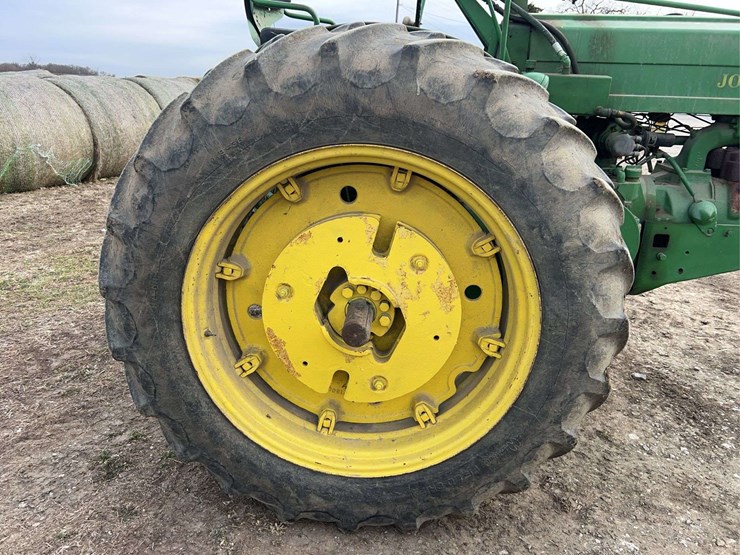 john-deere-70-image-39