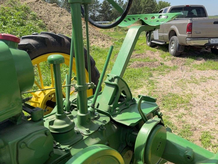 john-deere-model-b-image-33