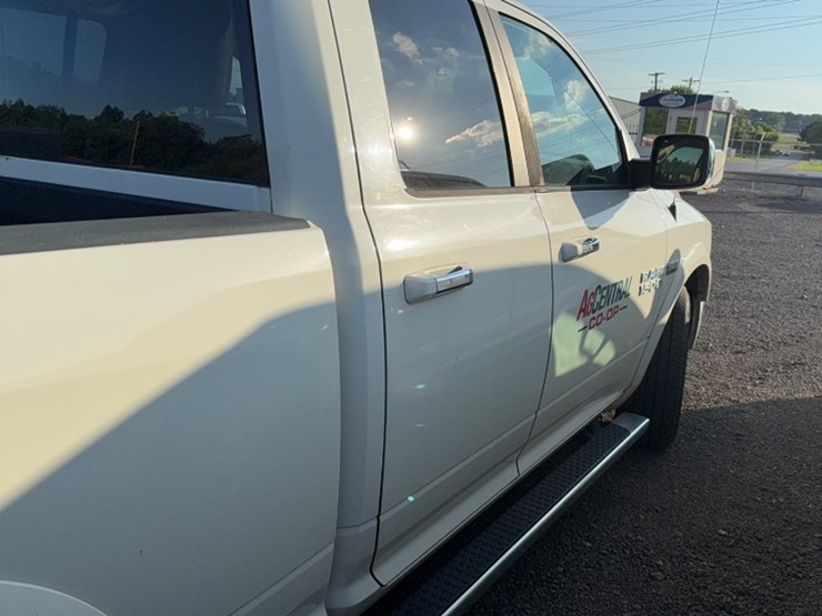 2016-dodge-1500-image-7