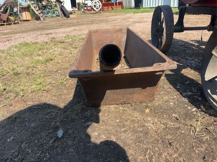 economy-7-horse-hit-and-miss-engine,-cart,-and-original-base-image-46