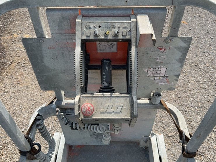 jlg-1930es-image-8