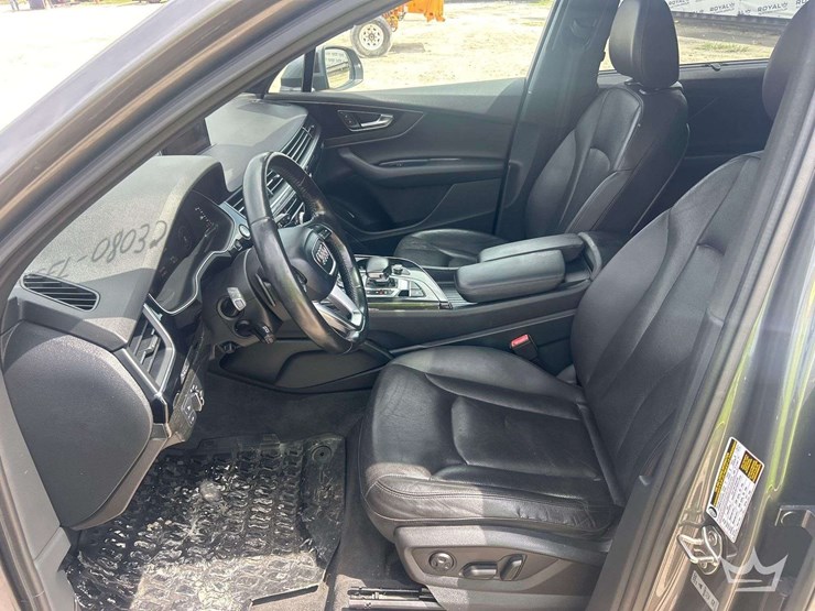 2017-audi-q7-image-11