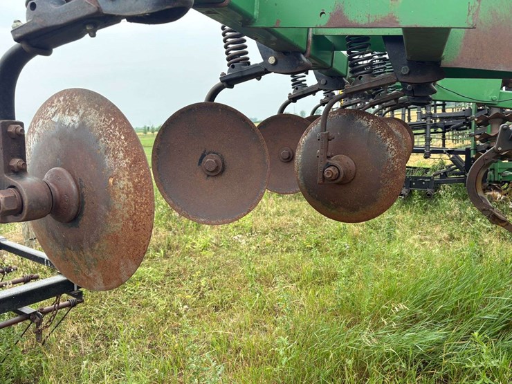 john-deere-2700-image-16