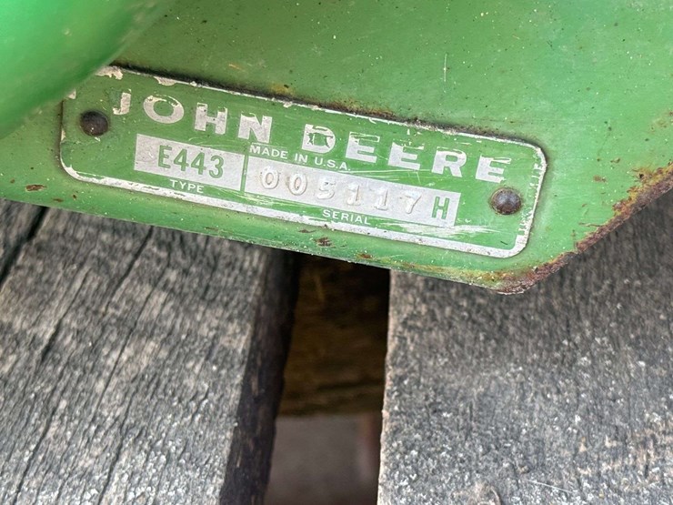 john-deere-443-image-8