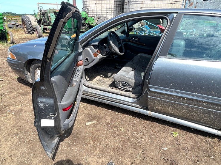 #4682-•-2005-buick-lesabre-(no-title,-for-parts)-image-10