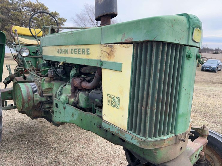 john-deere-720-image-10