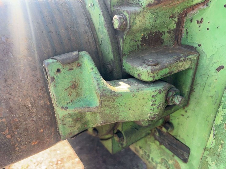 john-deere-70-image-59