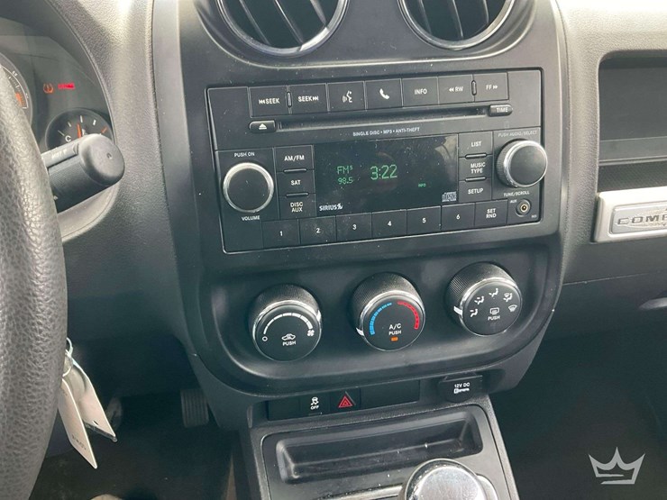 2016-jeep-compass-image-15