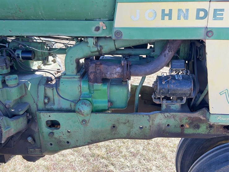 john-deere-720-image-19