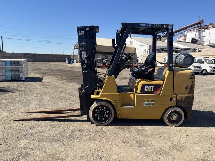 2020-caterpillar-gc40k-image-5