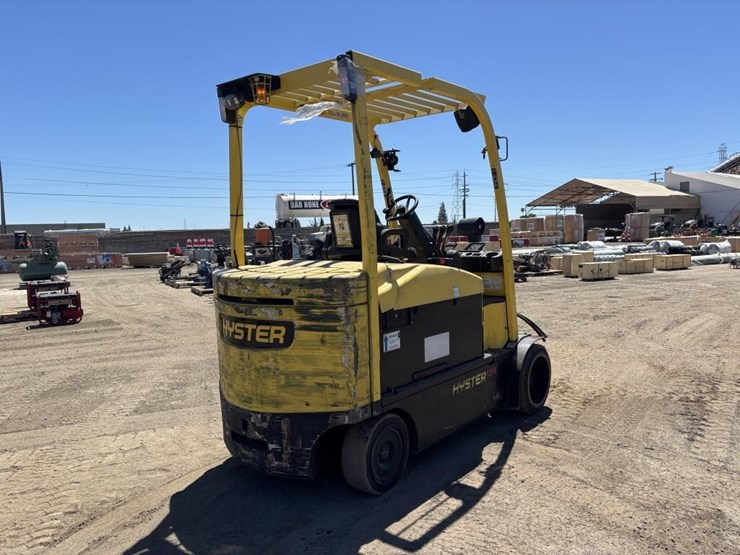 hyster-e120xn-forklift-image-3