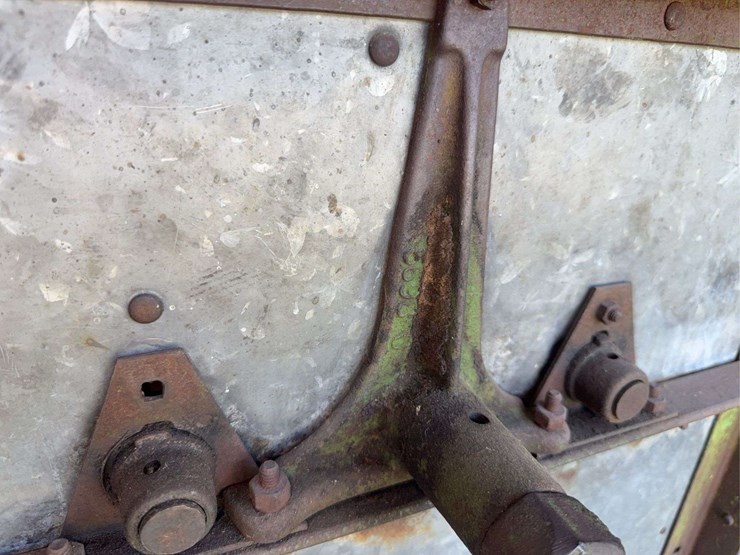 john-deere-one-hole-corn-sheller-image-5